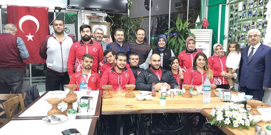 FATMA BAŞKAN MİLLİ HALTERCİLERLE KÜÇÜKER HALK ETLİEKMEK’TE