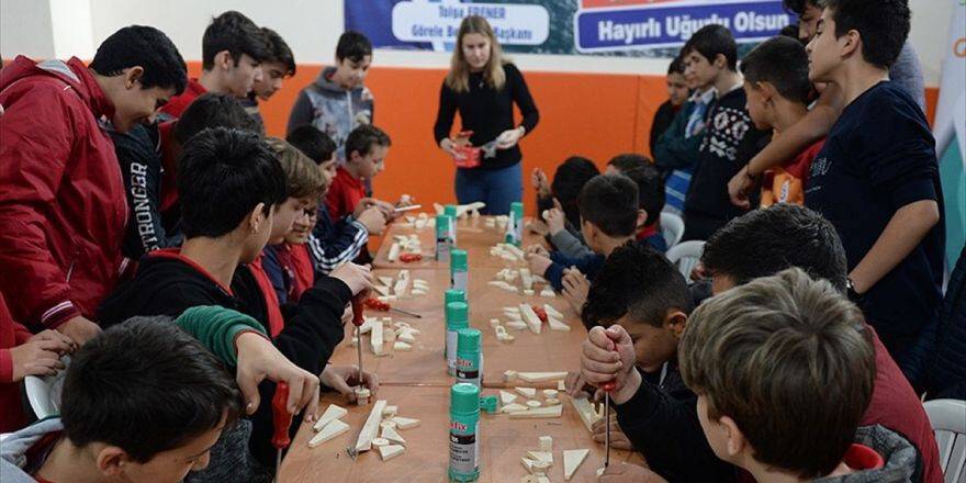 Eski El Yapımı Oyuncaklar Gün Yüzüne Çıkarıldı