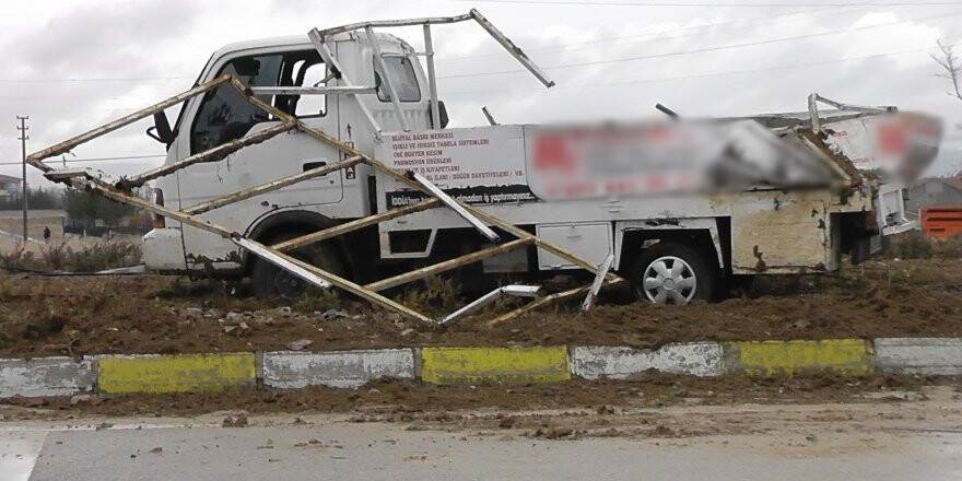 Kontrolden çıkan pikap takla attı: 3 yaralı