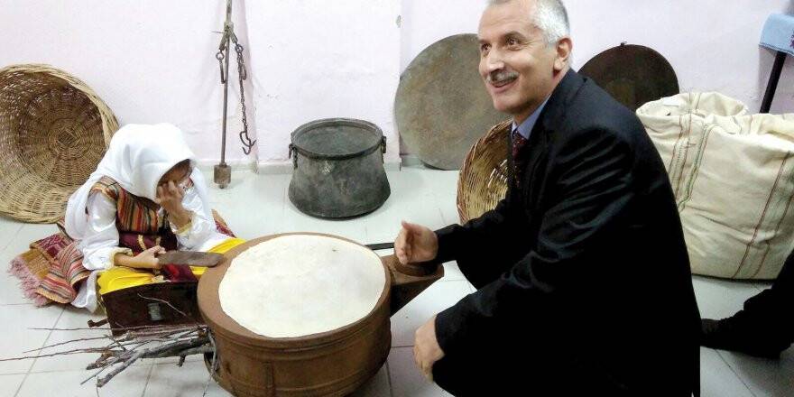 SARAÇOĞLU AHMET HAŞHAŞ İLKOKULU’NDAN ANLAMLI SERGİ