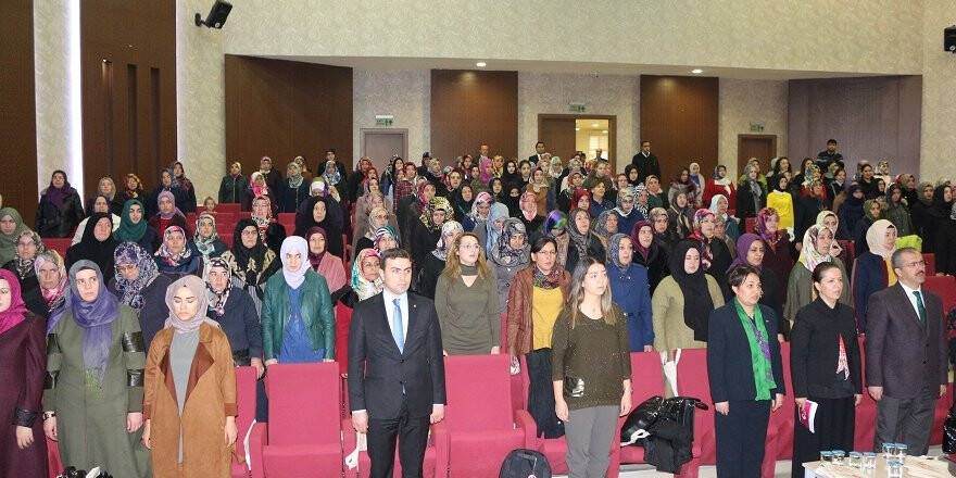 Ev hanımlarına finansal okuryazarlık semineri