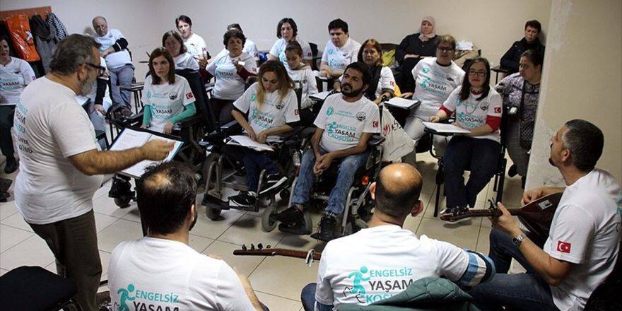 'Engelsiz Yaşam Korosu' Yeni Konserler İçin Hazırlanıyor