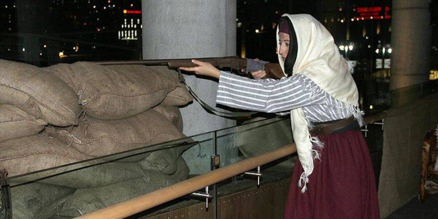 'Milli Mücadelenin Cesur Ve Kayıp Kadınları' Tiyatroseverlerle Buluştu