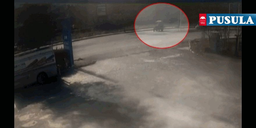 Traktör ile hafif ticari aracın kazası kamerada