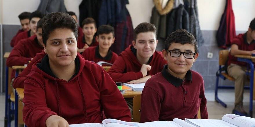 İstihdam Garantili Okul "Ücretsiz İmkanları"yla Cezbediyor
