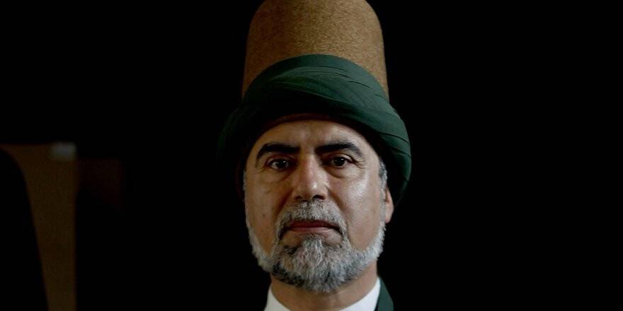 "Postnişin Hazreti Mevlana'nın Makamıdır"