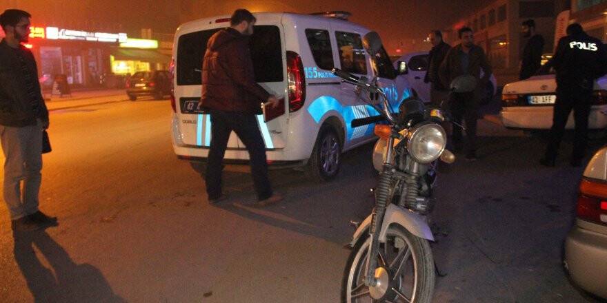 Çaldığı motosiklete kapkaç yaparken yakalandı