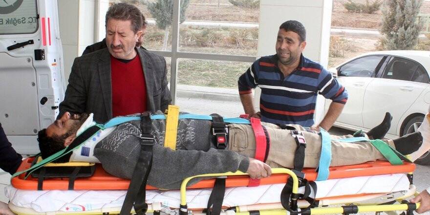 Fabrikada yüksekten düşen işçi ağır yaralandı