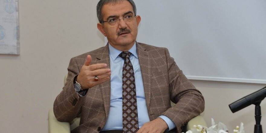 Şahin, tıp öğrencileriyle tecrübelerini paylaştı