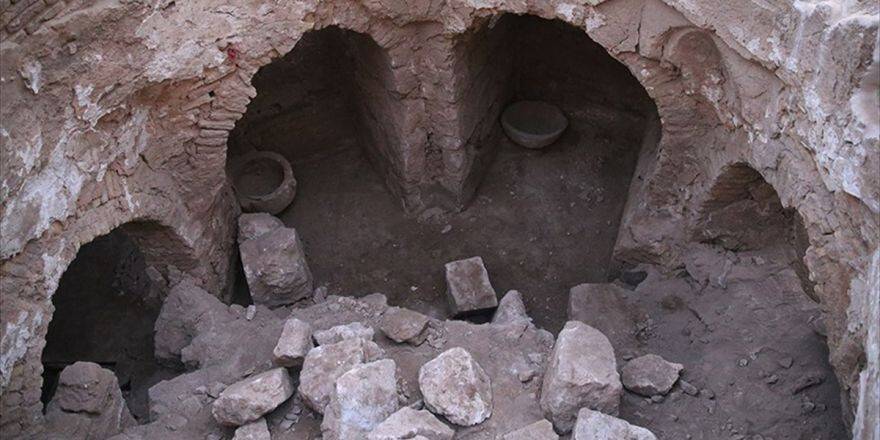 Harran'da 9 Asırlık Hamam Bulundu