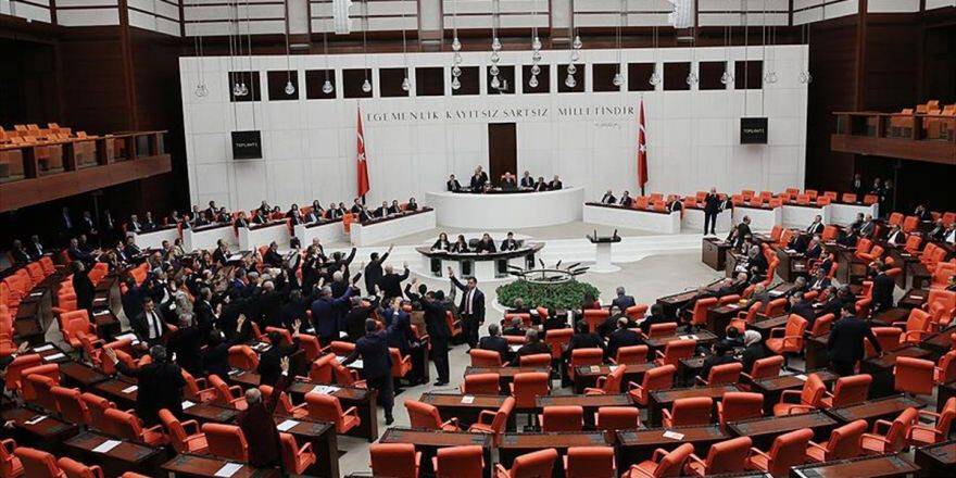 Meclis Çalışmalarına Ara Veriyor
