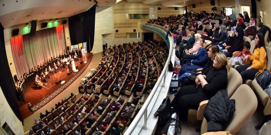 Klasik Türk Müziği Kadınlar Topluluğu Korosu Na’t-ı Şerifler ve Mesnevi’den besteler icra etti