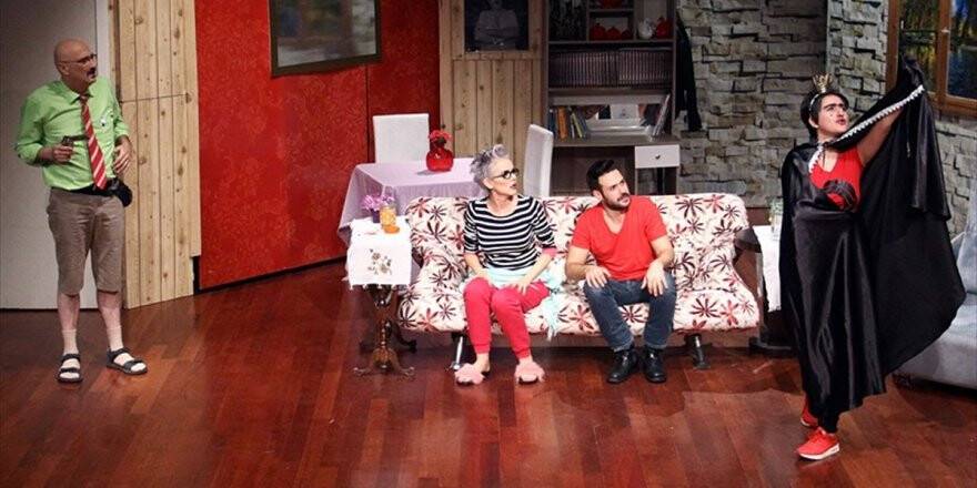 'Can Erik' Oyununun Galası Yapıldı