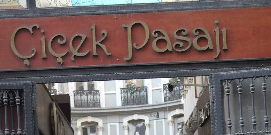 İstanbul’un tarihi soluyan mekânları:  PASAJLAR