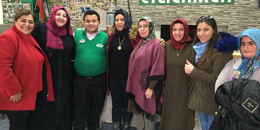 Kozmetik yöneticileri Halk Etliekmek’te