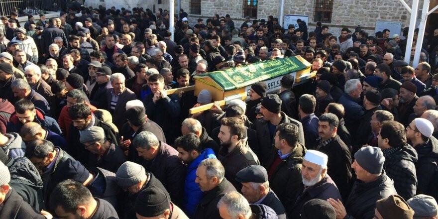 Silahlı saldırıda hayatını kaybedenler defnedildi 
