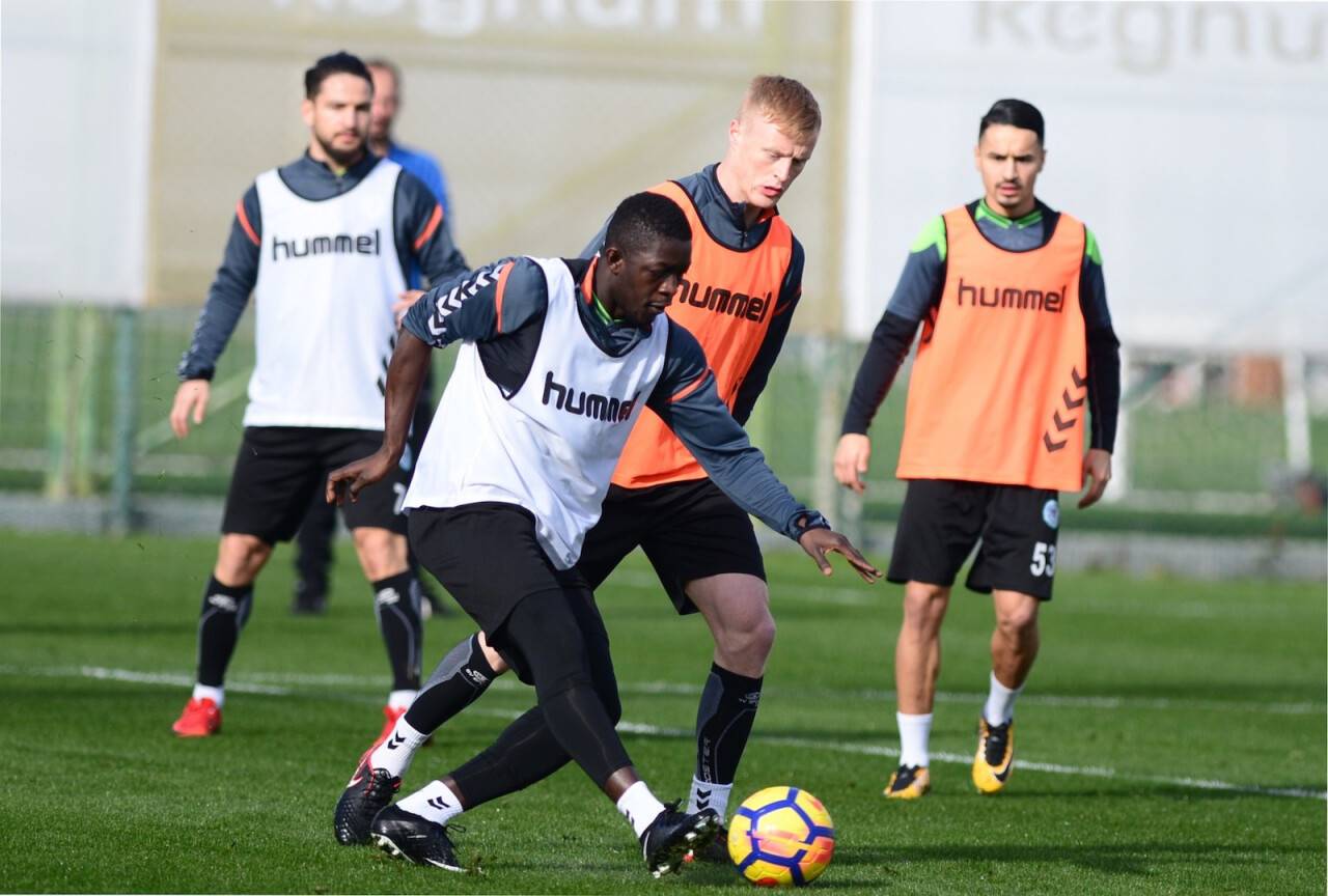 Atiker Konyaspor taktik çalıştı 