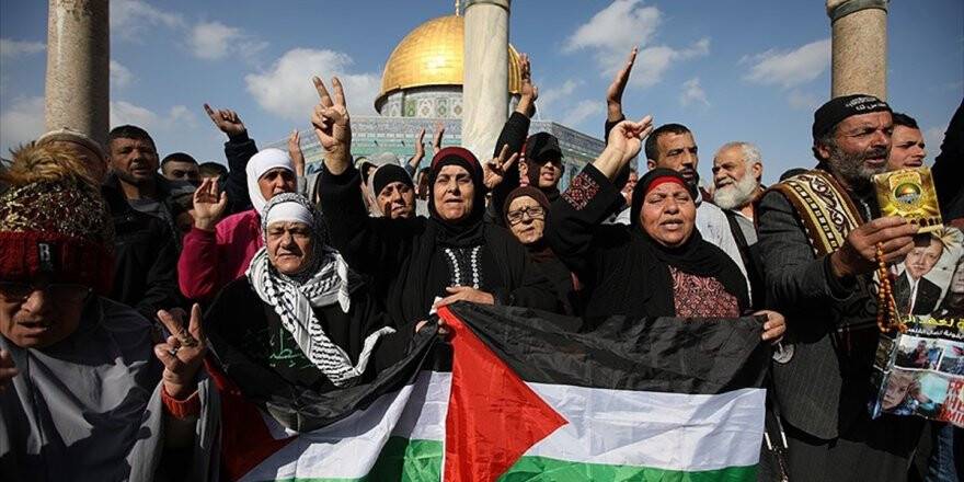 Mescid-i Aksa'da Abd'nin Kudüs Kararı Protesto Edildi