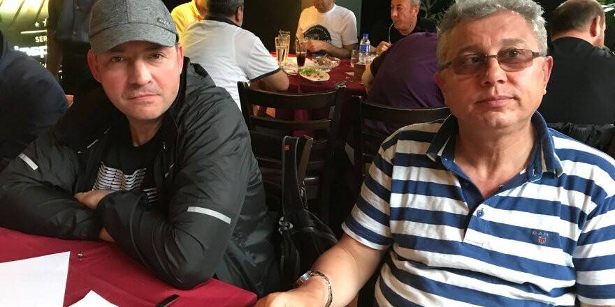 Fatih Alaybeyi ve Ahmet Arıcı yemekte