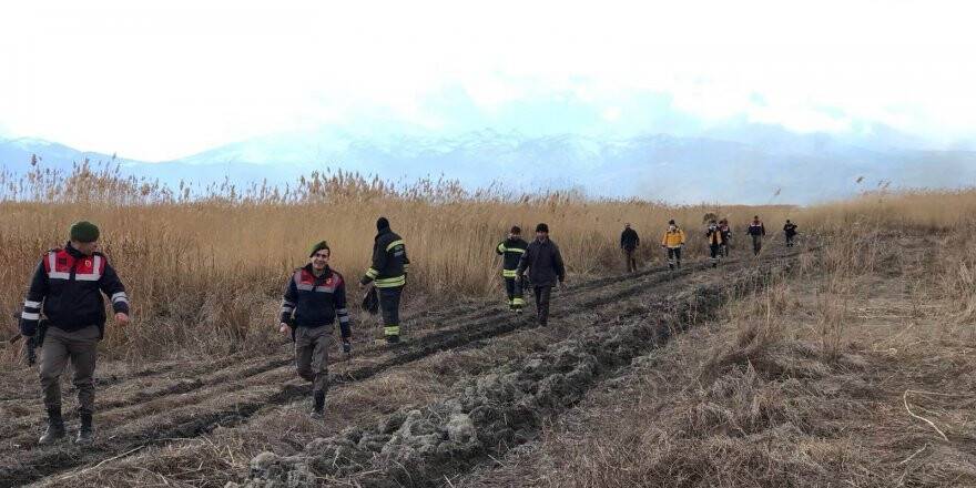 Konya’da sazlık yangınında mahsur kalan vatandaşlar kurtarıldı