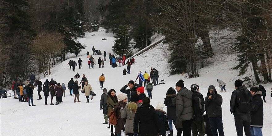 Abant'ta Yarıyıl Tatili Yoğunluğu