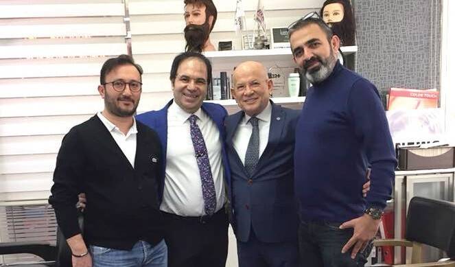 BAŞKAN ŞÜKRÜ AKYÜZ KUAFÖR ÇİÇEK’TE