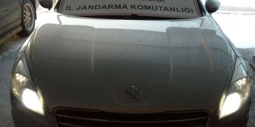 Konya'da gümrük kaçağı otomobile el konuldu 