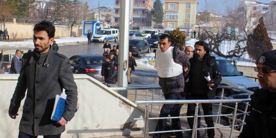 380 LİRA ALACAĞI İÇİN ÖLDÜRMÜŞ