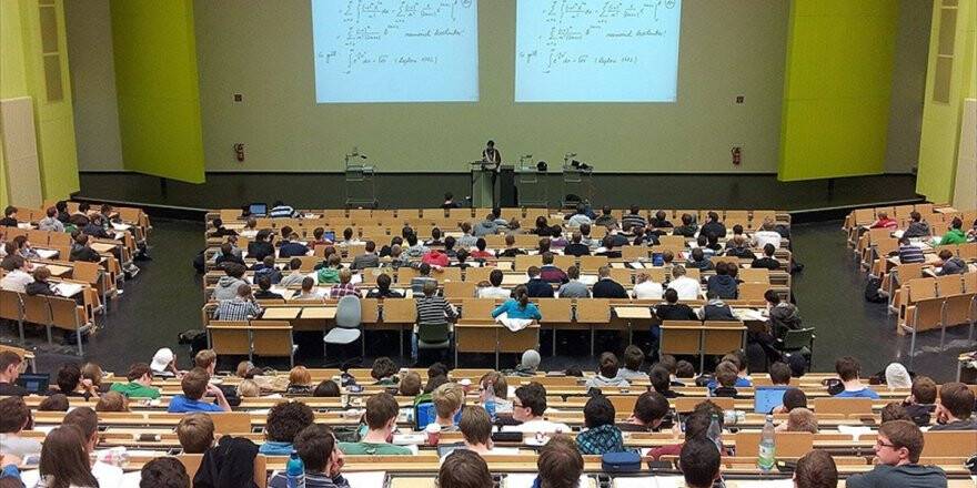 Yardımcı Doçentlik Kalkıyor