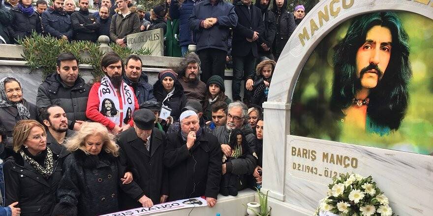 Barış Manço, ölümünün 19’uncu yılında mezarı başında anıldı