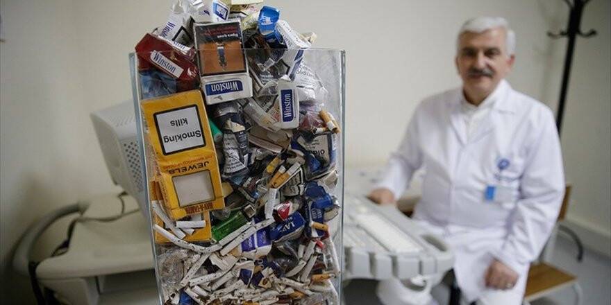 Hastalarından Topladığı Paketlerle Sigarayı Bıraktırıyor