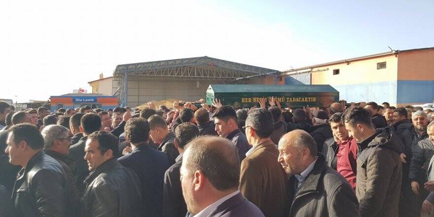 Karapınar'da kazada ölen 2 kardeş defnedildi