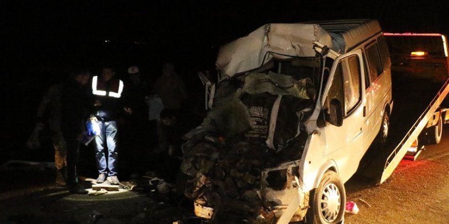 Hatay'daki Trafik Kazasında 4 Ölü, 10 Yaralı
