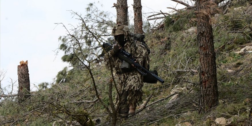 MSB:  Sızma girişimi yapan ve saldırı hazırlığındaki ve  4 PKK'lı terörist etkisiz hale getirildi