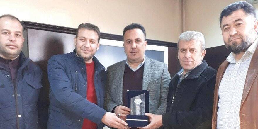 HABİB ÇAĞLAYAN  VE ARKADAŞLARI  BAŞKANLA BİRLİKTE