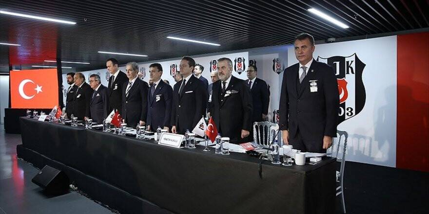 Beşiktaş'ta 'Borç Uyarısı'