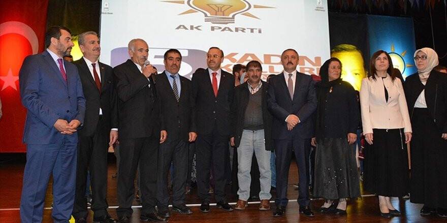 Chp'den İstifa Edip Ak Parti'ye Geçtiler