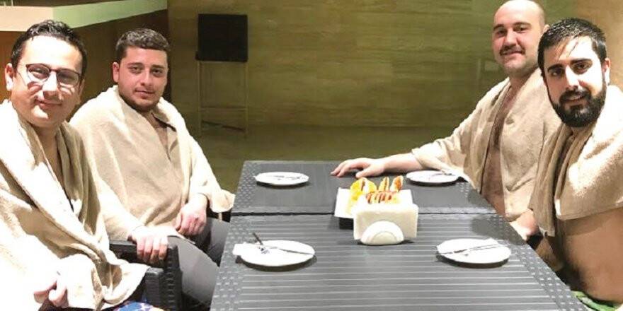 DOST İSİMLERİN HAVUZ VE SAUNA KEYFİ