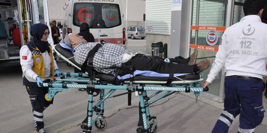 Tartıştığı komşusunu meyve bıçağıyla yaraladı 
