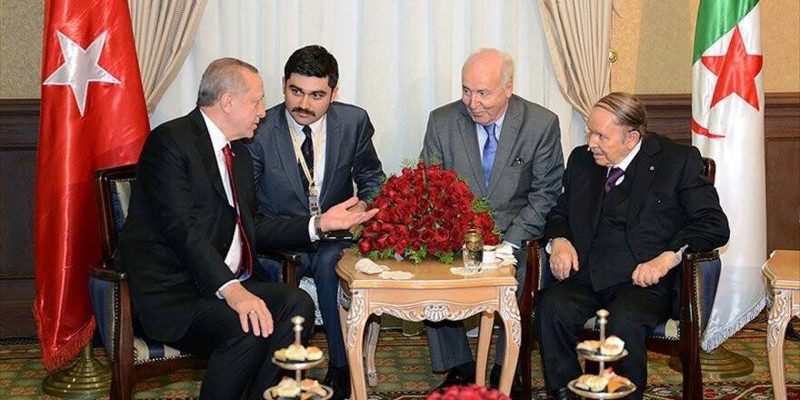 Cumhurbaşkanı Erdoğan, Cezayir Cumhurbaşkanı İle Görüştü