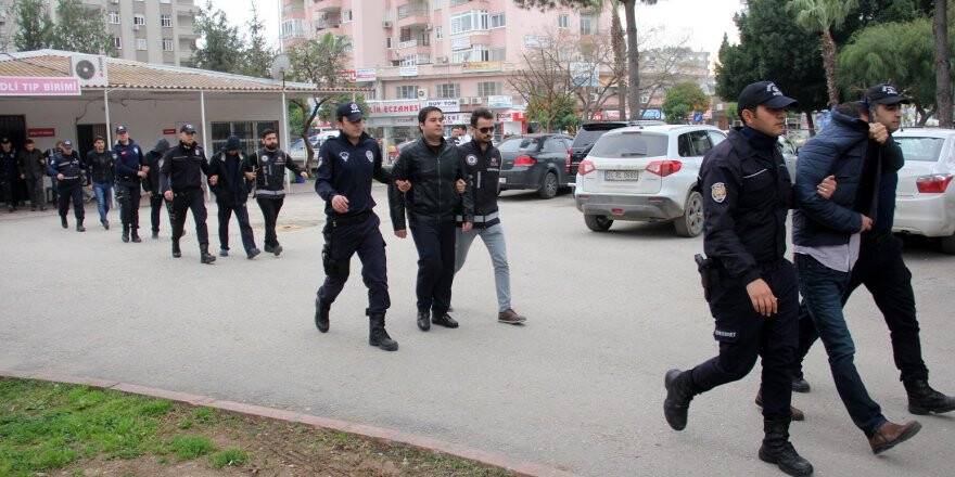 Pensilvanya'dan gönderilen "ByLock" telefonu FETÖ operasyonunda ele geçirildi