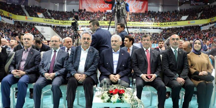 Davutoğlu:  Allah nice fetihlerin önünü açsın
