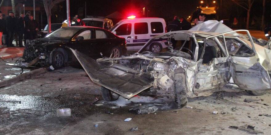Kaza anı saniye saniye görüntülendi