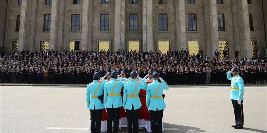 Hasan Celal Güzel İçin Tbmm'de Tören Düzenlendi