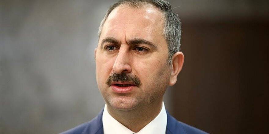 Adalet Bakanı Gül'den Çiftlik Bank Açıklaması