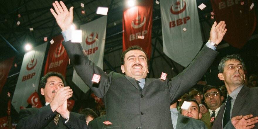 Vatanına Ve Milletine Aşık Bir Lider: Muhsin Yazıcıoğlu