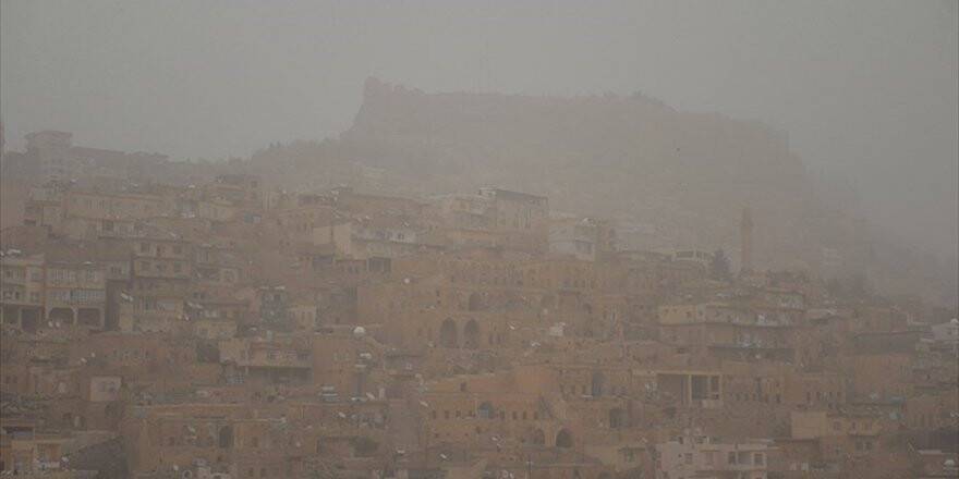 Mardin'de Toz Bulutları Etkili Oluyor