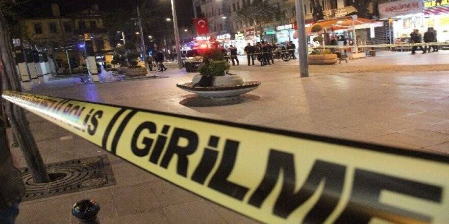 Bankta unutulan çanta paniğe neden oldu