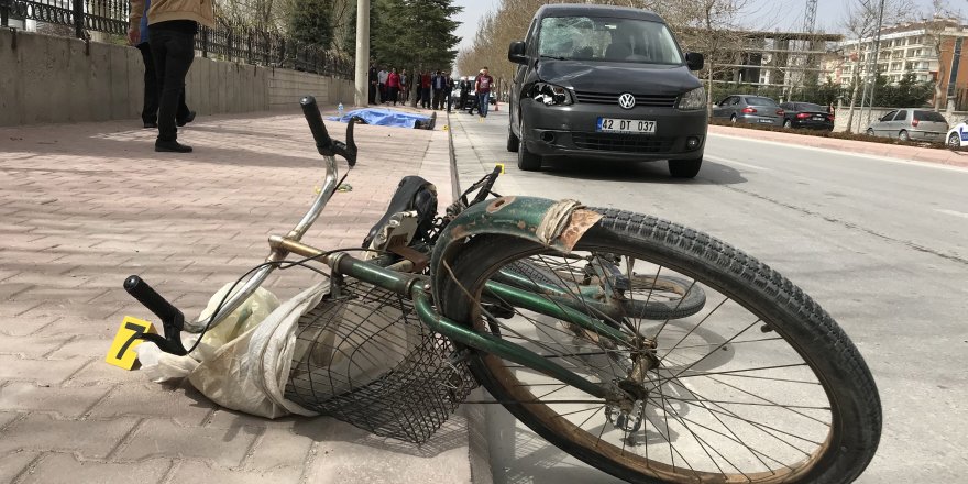 Hafif ticari aracın çarptığı bisikletli hayatını kaybetti 