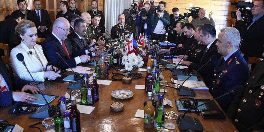 Giresun'da Üçlü Savunma Bakanları Zirvesi Başladı